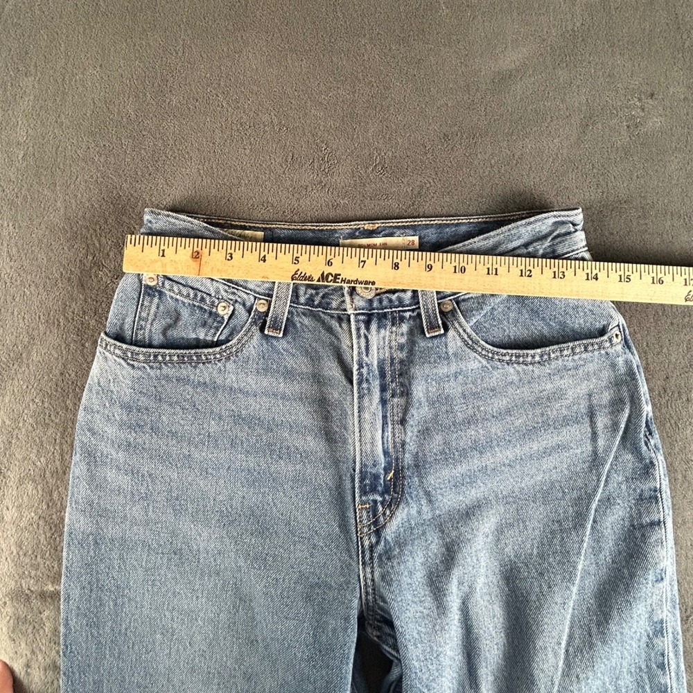 Levis Premium 80s Mom Jeans Light Wash High Rise Tapered Blue Denim 28 - Picture 3 of 11